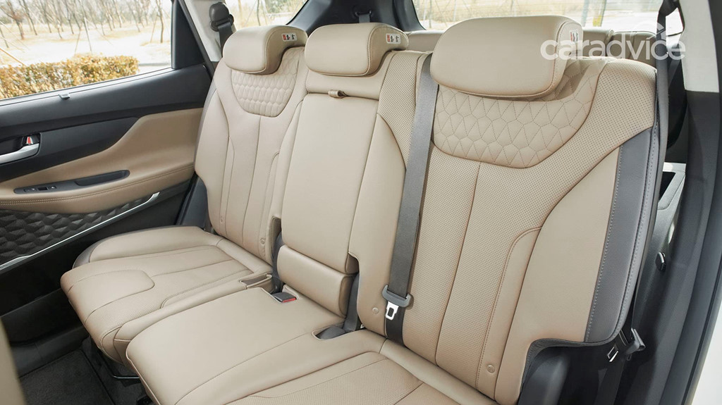 Hyundai SantaFe 2019 ra mắt với nội thất hoàn toàn mới